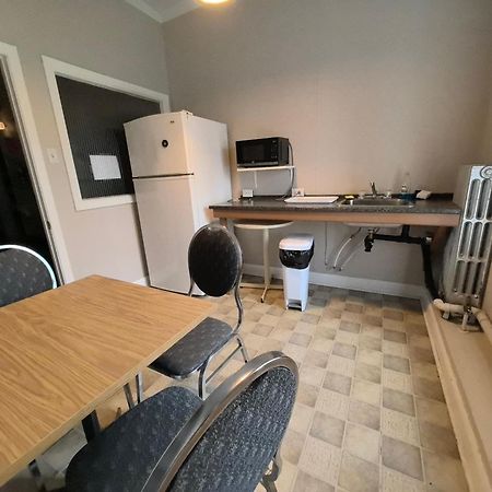 Auberge Du Couvent Saint-Casimir Ngoại thất bức ảnh