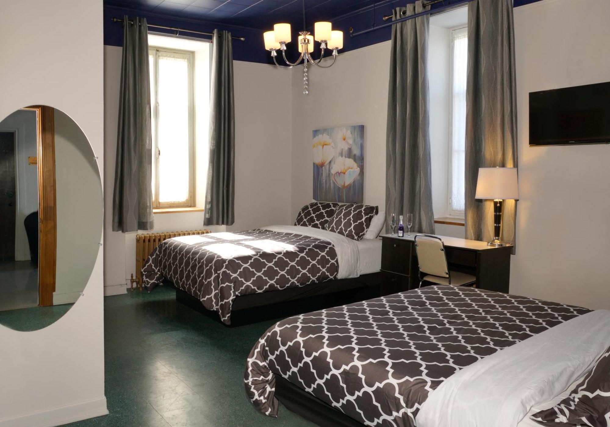 Auberge Du Couvent Saint-Casimir Ngoại thất bức ảnh