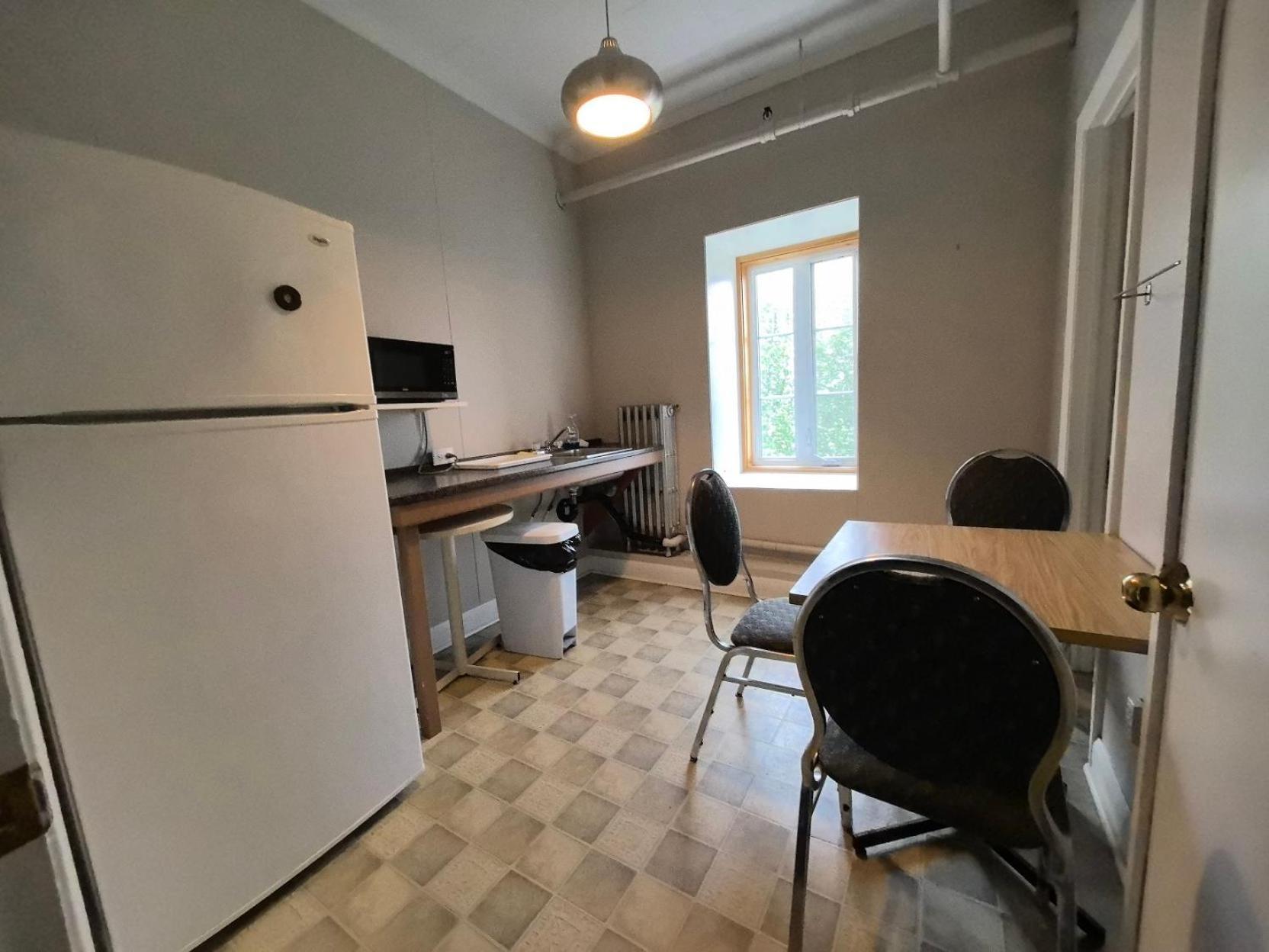 Auberge Du Couvent Saint-Casimir Ngoại thất bức ảnh